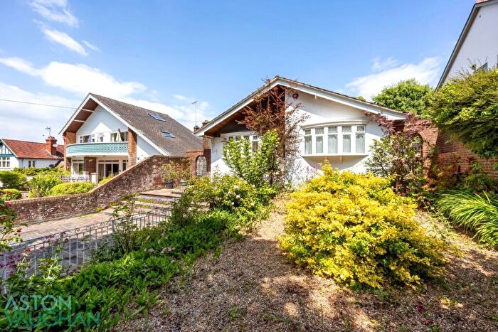 3 Bedroom Detached Bungalow For Sale In Surrenden Crescent, Brighton, BN1
