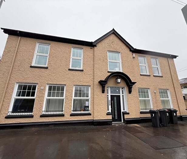 1 Bedroom Flat To Rent In Dynevor Terrace, Pontardawe, SA8