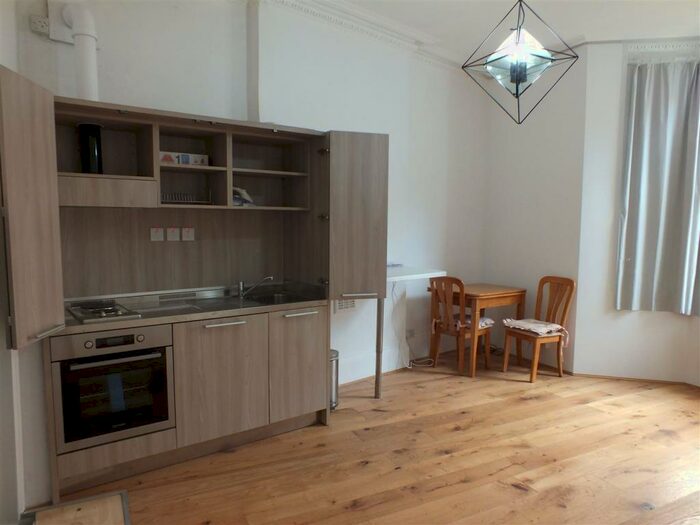 Studio To Rent In Roderick Road, London, NW3