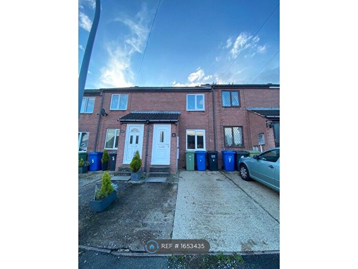 2 Bedroom Terraced House To Rent In Mitchell Way New Whittington, Chesterfield, S43