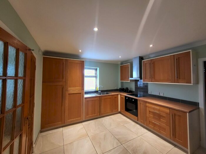 2 Bedroom Flat To Rent In King Street, Inverurie, Aberdeenshire, AB51