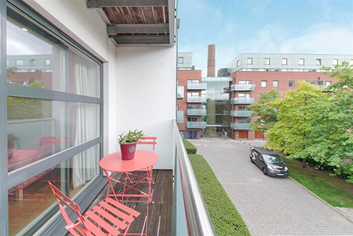 1 Bedroom Flat To Rent In Tiltman Place, Finsbury Park, N7
