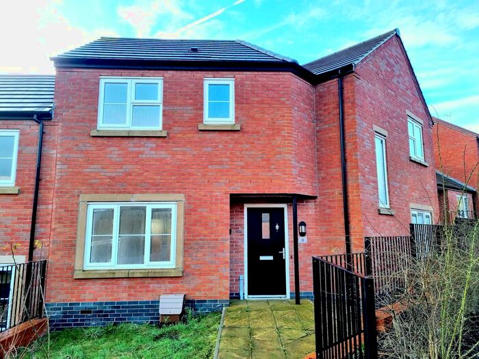 3 Bedroom Property To Rent In Oakwell Drive, Crich, Matlock, DE4