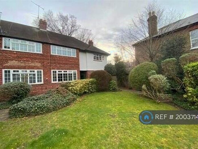 2 Bedroom Flat To Rent In Kingston Upon Thames, Kingston Upon Thames, KT2