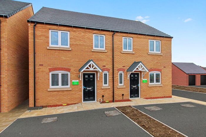 3 Bedroom Semi Detached House For Sale In Oak Grove, Dunton, SG18