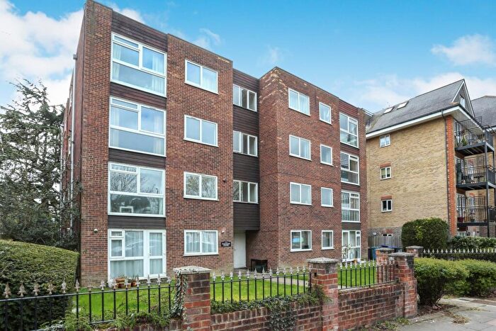 1 Bedroom Flat To Rent In Oakwood Avenue, BR3