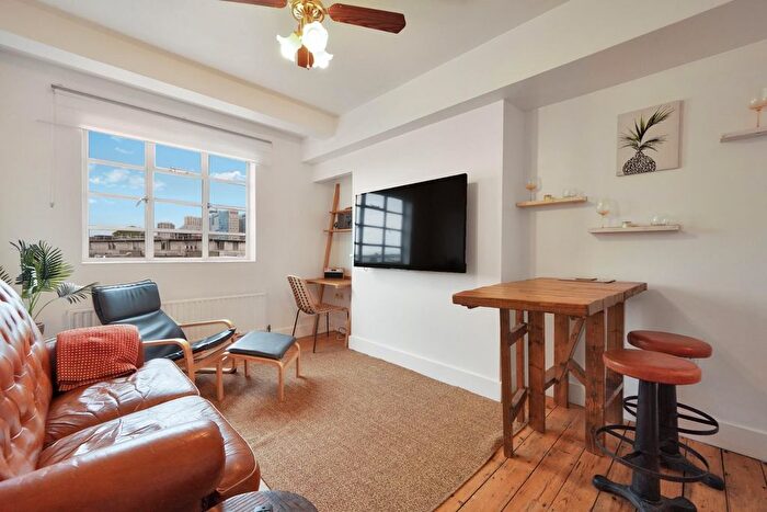 2 Bedroom Flat To Rent In Greatorex Street, Whitechapel, E1