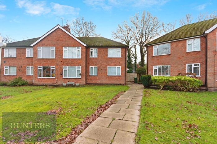 2 Bedroom Maisonette For Sale In Featherstone Crescent, Shirley, Solihull, B90