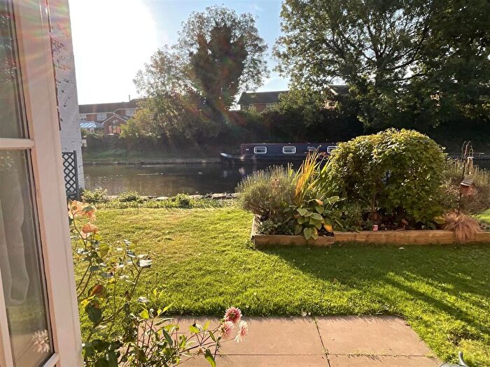 2 Bedroom Flat To Rent In Wharf Mill, Canal Road, Congleton, CW12