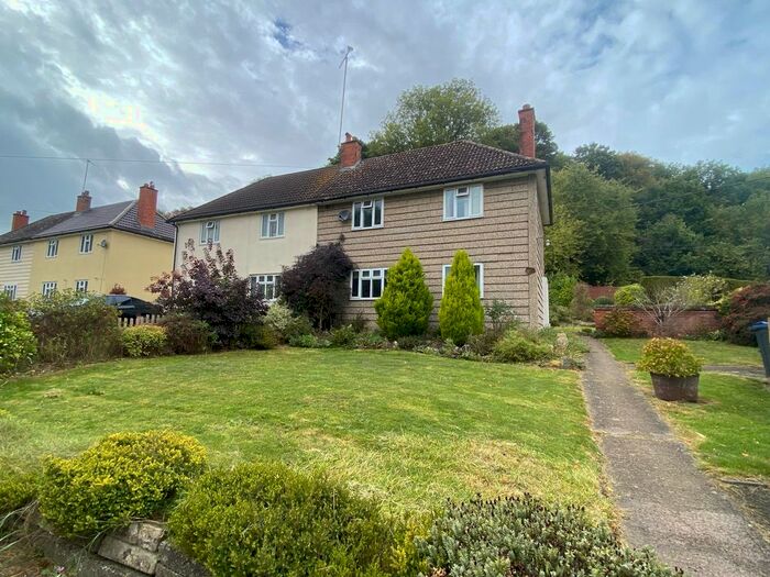 3 Bedroom Property To Rent In The Park, Erlestoke, Devizes, SN10