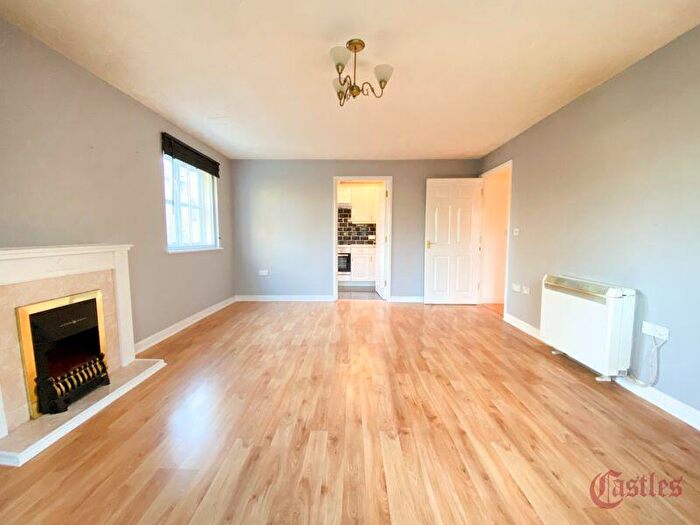 1 Bedroom Flat For Sale In Burrows Chase, Waltham Abbey, EN9
