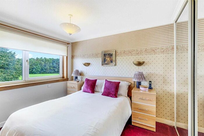 3 Bedroom Detached House For Sale In Inverewe Drive, Deaconsbank, Glasgow, Glasgow City, G46