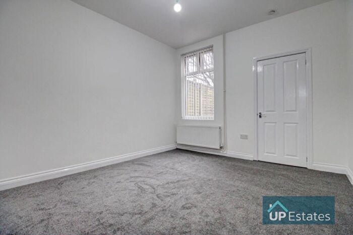 2 Bedroom End Of Terrace House For Sale In Newdigate Road, Coventry, CV6