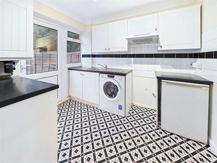3 Bedroom End Of Terrace House For Sale In Long Riding, Basildon, SS14