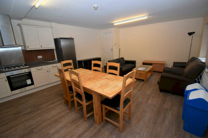 6 Bedroom Apartment To Rent In Wise Street, Leamington Spa, Warwickshire, CV31