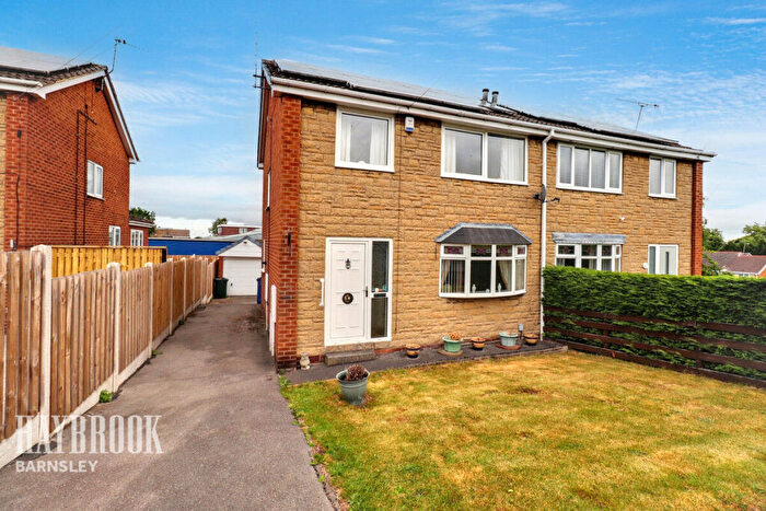 3 Bedroom Semi-Detached House For Sale In Foxfield Walk, Barnsley, S70