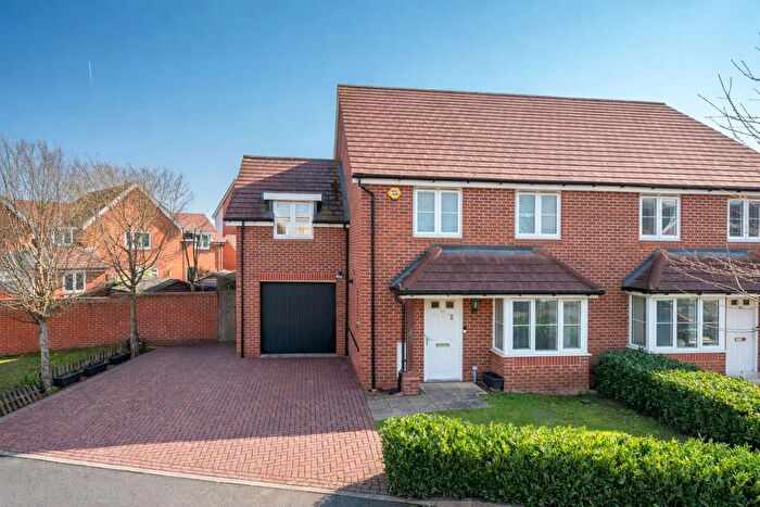 4 Bedroom Property For Sale In Offord Grove, Leavesden, WD25