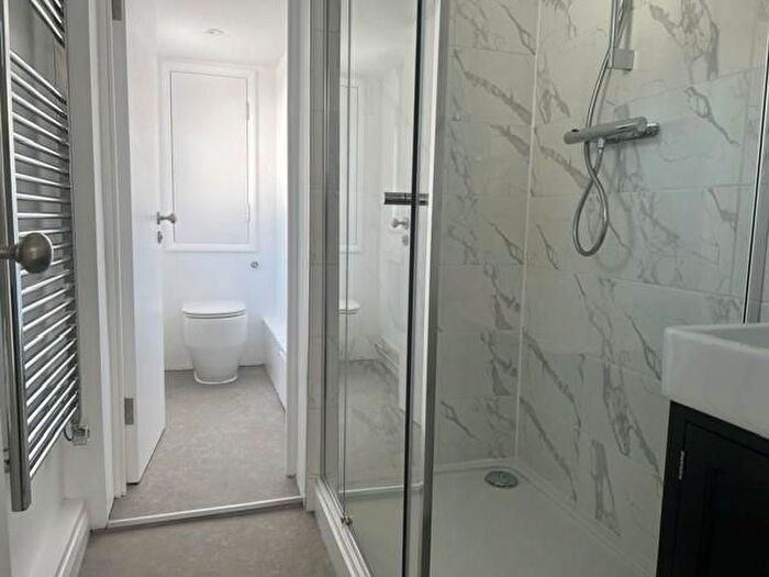 2 Bedroom Maisonette To Rent In High Street, Great Bookham, KT23
