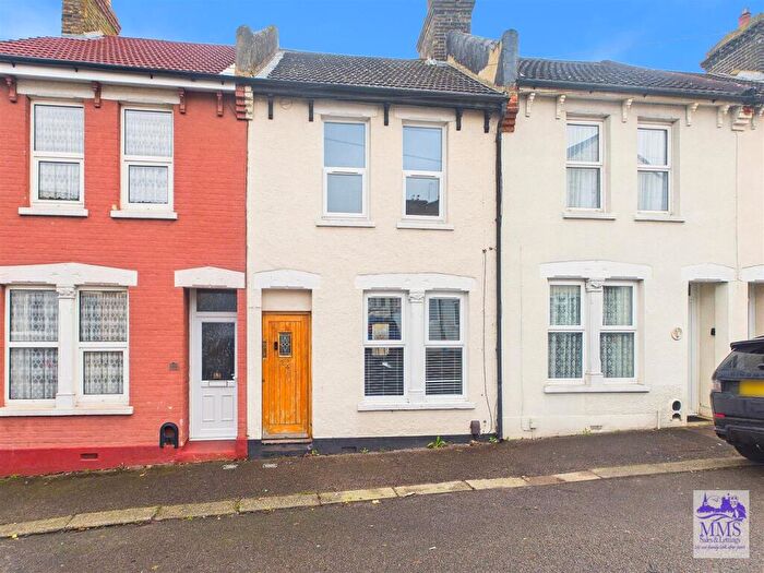 3 Bedroom Terraced House For Sale In Hone Street, Strood Rochester, ME2