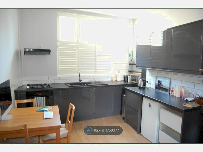1 Bedroom Flat To Rent In Probert Rd, London, SW2