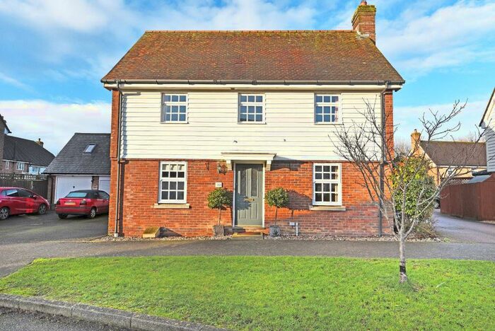 4 Bedroom Detached House For Sale In Berrall Way, Billingshurst, West Sussex, RH14