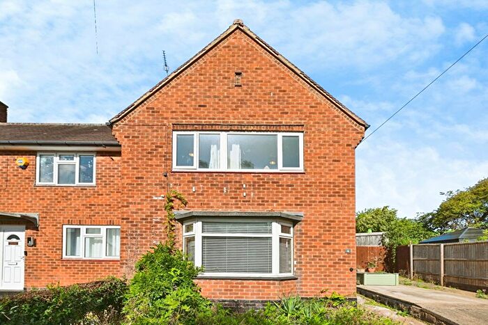 3 Bedroom Semi Detached House For Sale In Denewood Crescent, Nottinghamshire, NG8