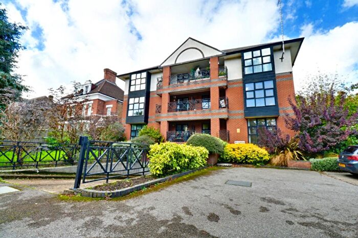 2 Bedroom Apartment To Rent In Shortlands Road, Nromley, BR2