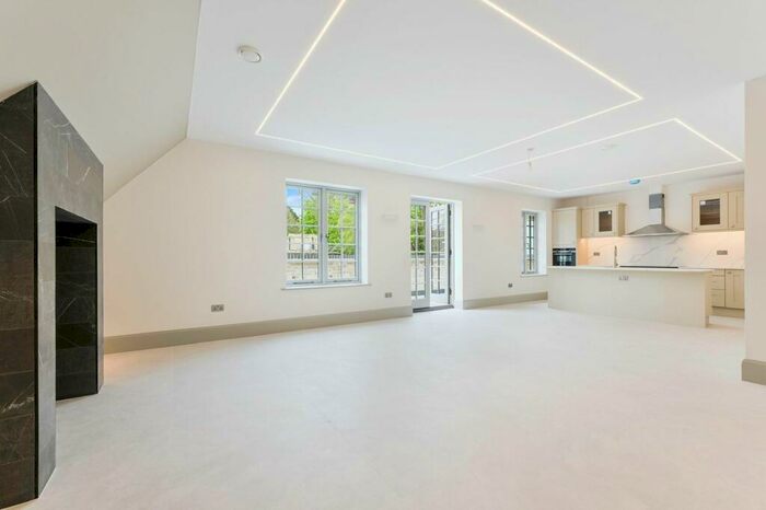 3 Bedroom Apartment To Rent In ** New Build** &#; - &#;pcm - &#; Cash Back --Haq Mansions, &#; Off First Month's Rent, Purley, CR8