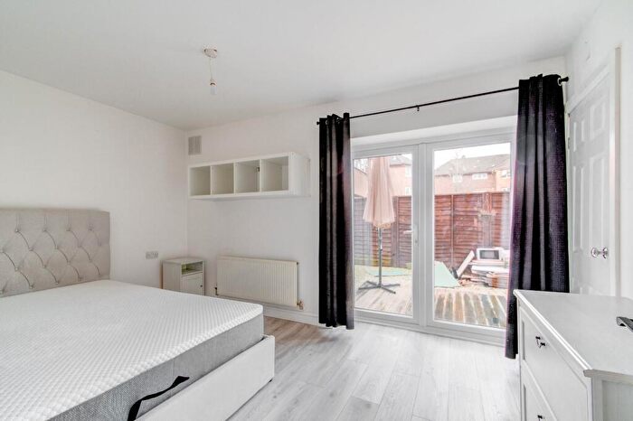 2 Bedroom Apartment To Rent In Lock Close, Batchley, Redditch, Worcestershire, B97