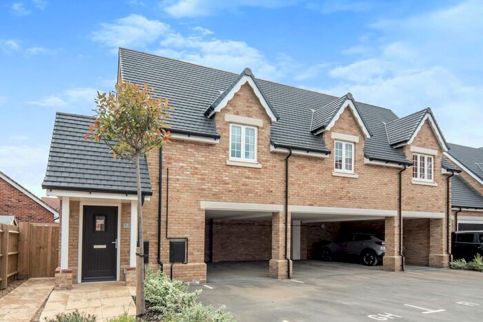 2 Bedroom Flat To Rent In Orchard Drive, Bedford, MK42