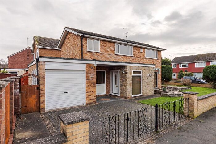 3 Bedroom Detached House For Sale In Shakespeare Avenue, Scunthorpe, DN17