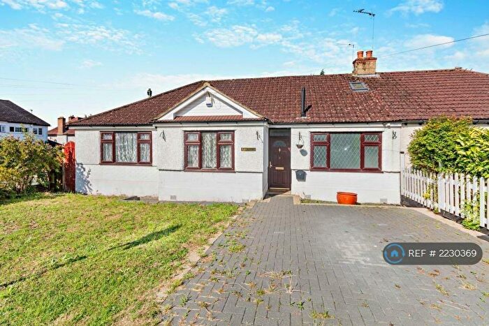 3 Bedroom Bungalow To Rent In Lyndhurst Gardens, Pinner, HA5