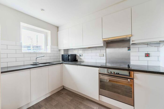 2 Bedroom Flat To Rent In Kensington High Street, Olympia, London, W14