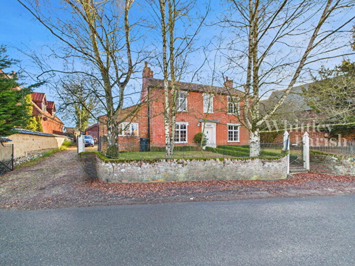 3 Bedroom Detached House For Sale In The Street, Garboldisham, IP22