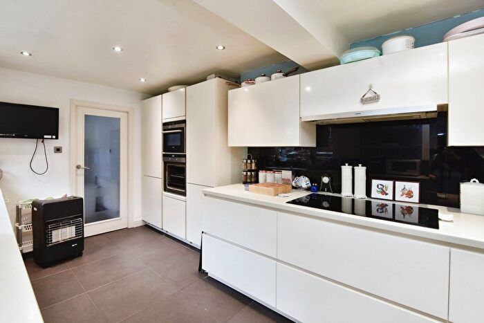 4 Bedroom Detached House For Sale In Station Road, Keele, Newcastle-Under-Lyme, ST5