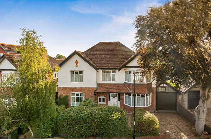 5 Bedroom Detached House For Sale In Oakmount Avenue, Highfield, Southampton, Hampshire, SO17
