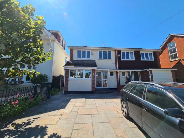 5 Bedroom Semi-Detached House To Rent In Vernon Road, Leigh-On-Sea, SS9