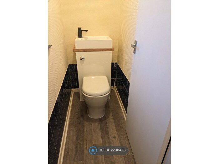 6 Bedroom Semi-Detached House To Rent In Scarnell Road, Norwich, NR5