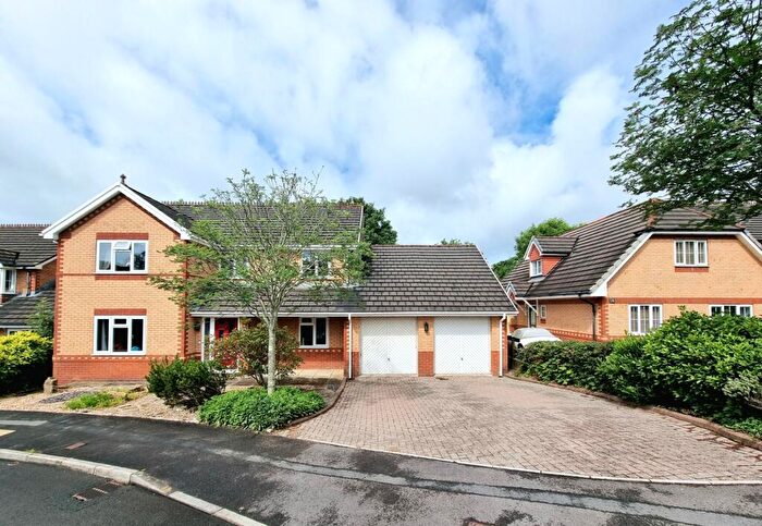 4 Bedroom Detached House For Sale In Briary Way, Brackla, CF31
