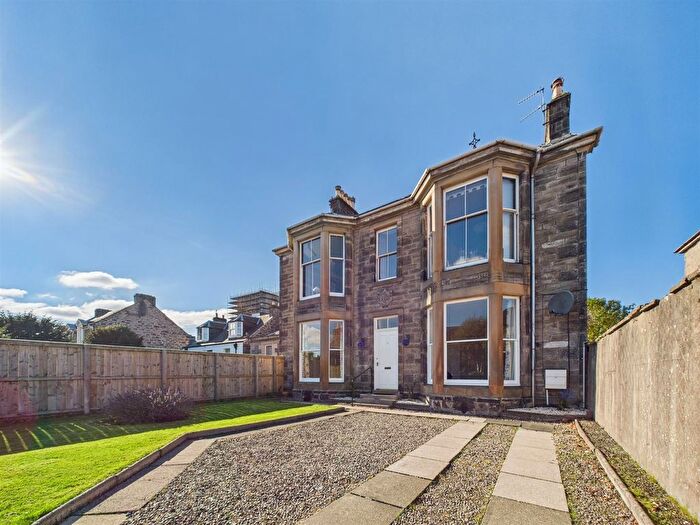 2 Bedroom Flat For Sale In King Street, Perth, PH2