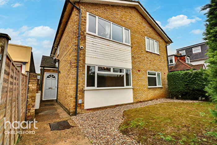 2 Bedroom Maisonette For Sale In South Primrose Hill, Chelmsford, CM1