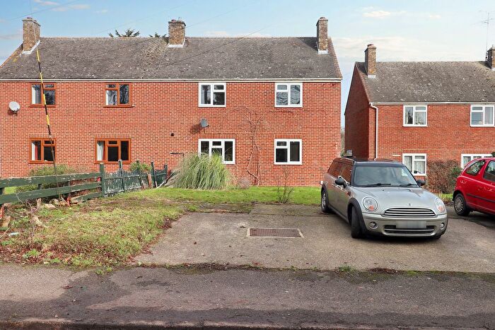 3 Bedroom Semi-Detached House For Sale In Deerton Street, Teynham, Sittingbourne, ME9