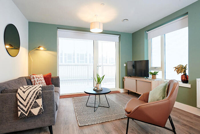 2 Bedroom Apartment To Rent In Fortunes Dock, Canning Town London, E16