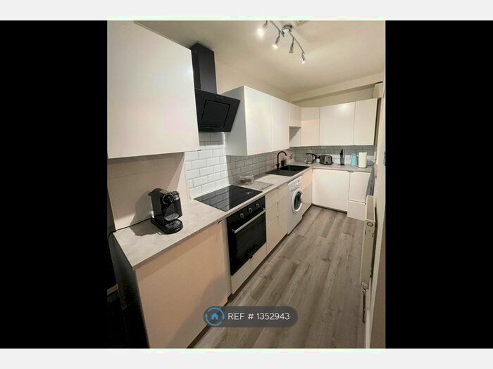 2 Bedroom Flat To Rent In Carr Street, Hindley, Wigan, WN2