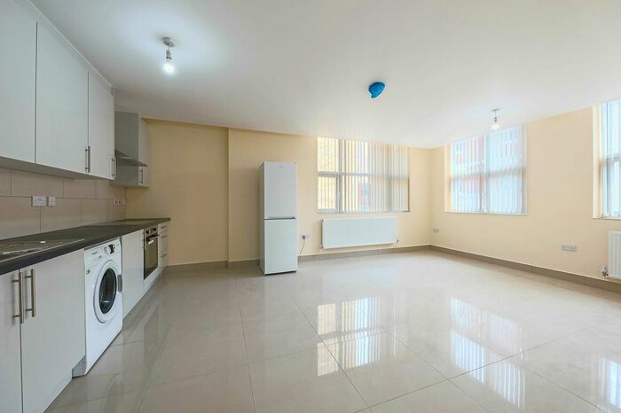 1 Bedroom Flat To Rent In Leeland Road, London, W13