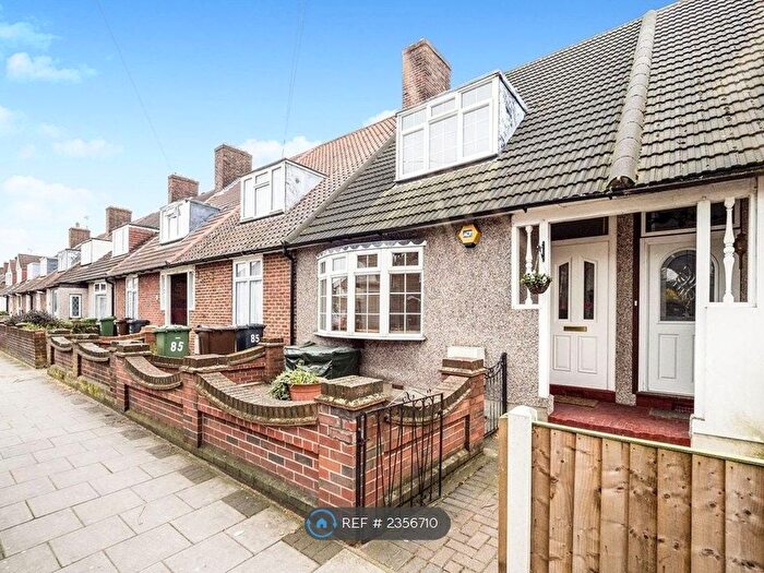 2 Bedroom Terraced House To Rent In Hedgemans Road, Essex, RM9