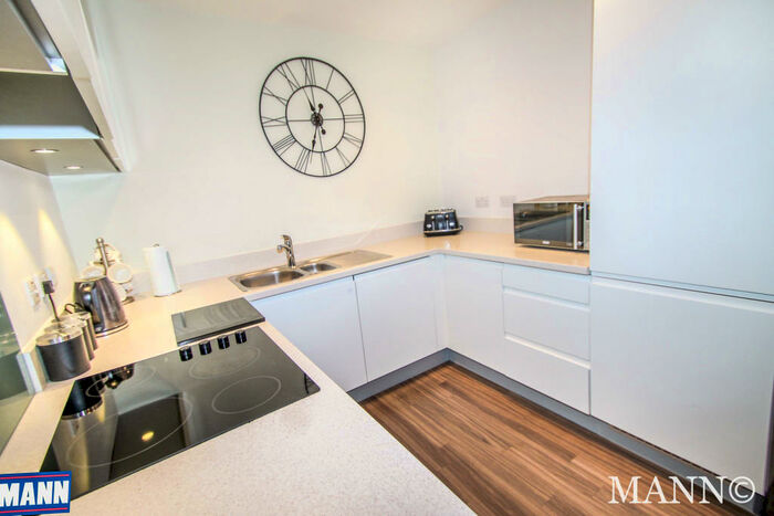 2 Bedroom Flat To Rent In Darbyshire House, Greenhithe, DA9