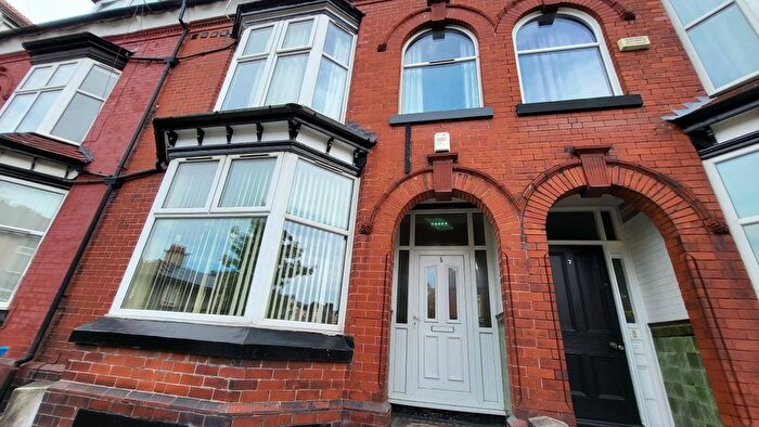 5 Bedroom Terraced House To Rent In Scarsdale Road, Manchester, M14