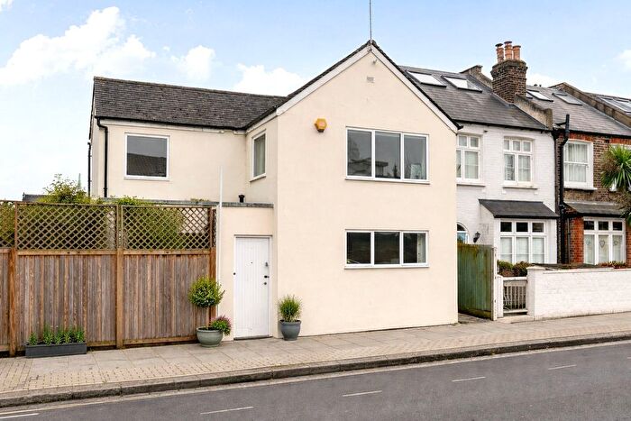 2 Bedroom Detached House For Sale In Brookwood Road, London, SW18