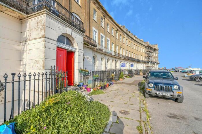 2 Bedroom Apartment To Rent In Sea Front, Hayling Island, PO11